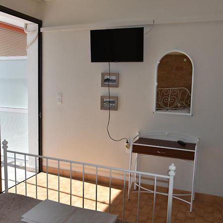 Lions 2 Studios & Apartments, Poros Island. Poros Town Ngoại thất bức ảnh