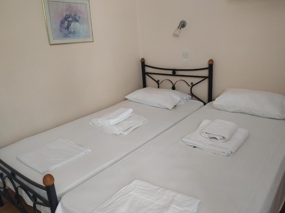 Lions 2 Studios & Apartments, Poros Island. Poros Town Ngoại thất bức ảnh