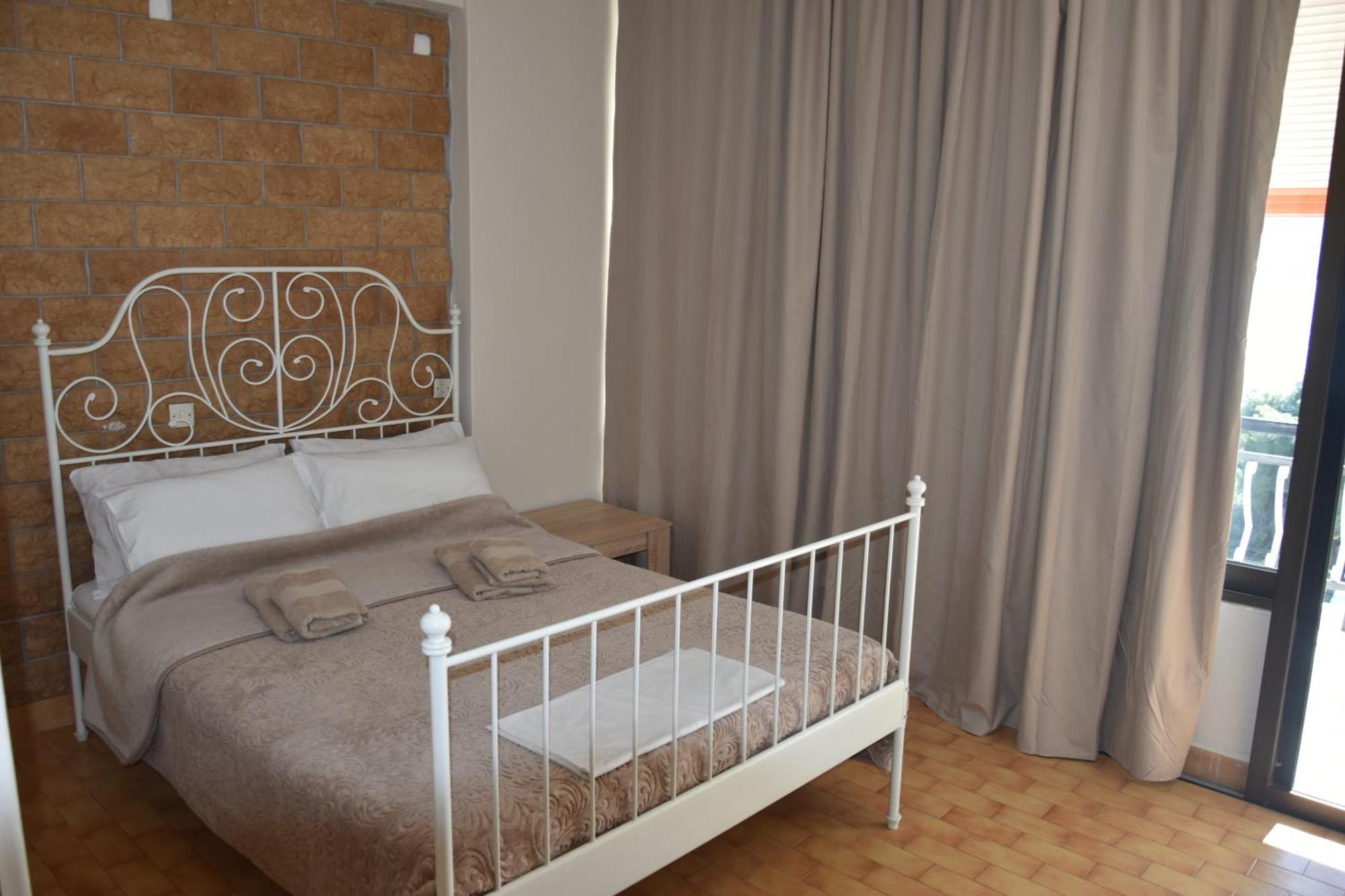 Lions 2 Studios & Apartments, Poros Island. Poros Town Ngoại thất bức ảnh