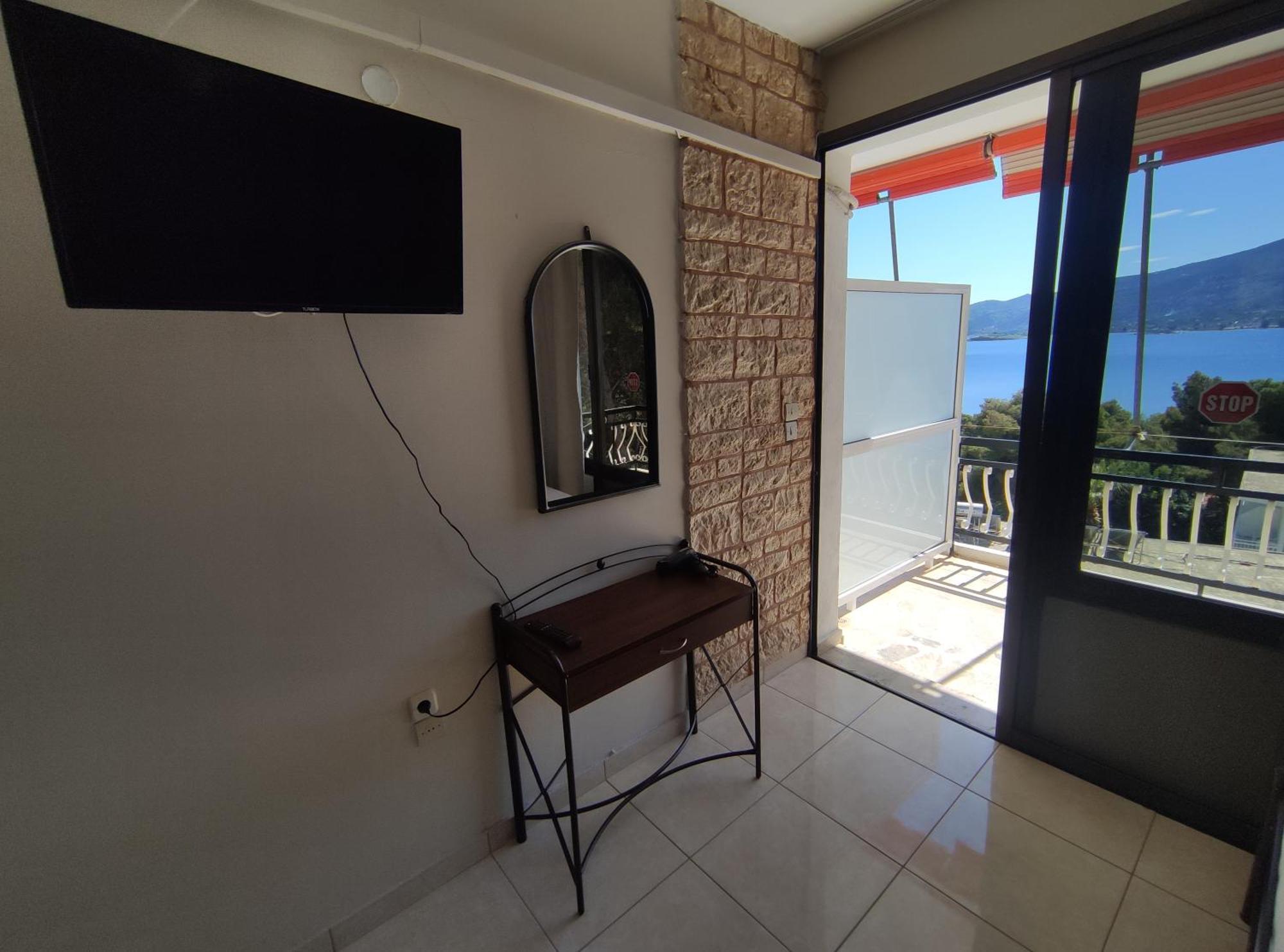 Lions 2 Studios & Apartments, Poros Island. Poros Town Ngoại thất bức ảnh
