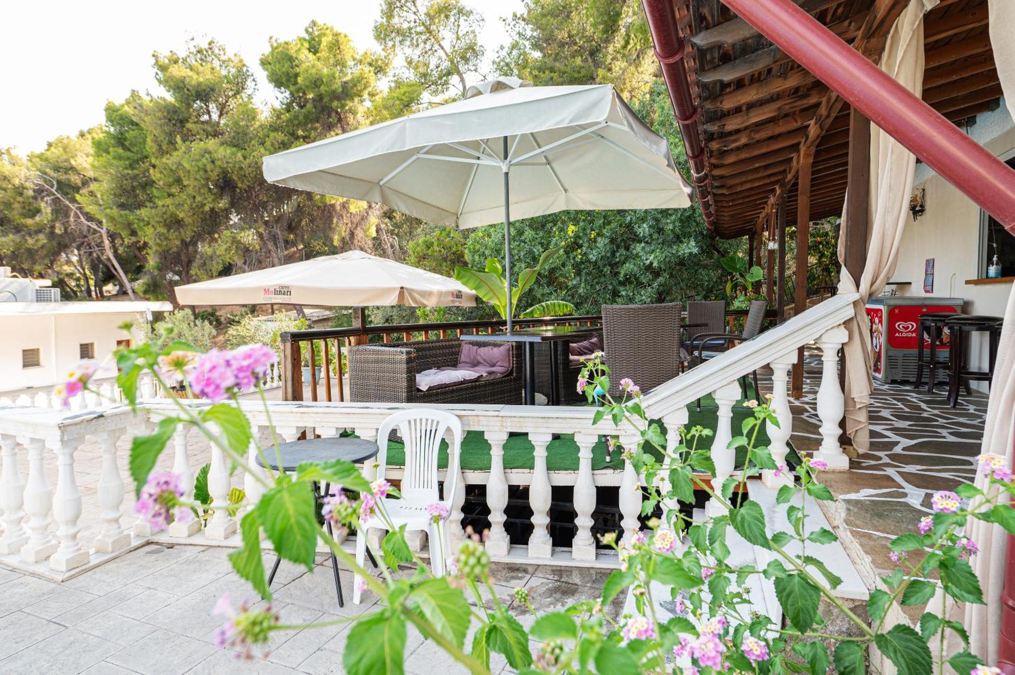 Lions 2 Studios & Apartments, Poros Island. Poros Town Ngoại thất bức ảnh