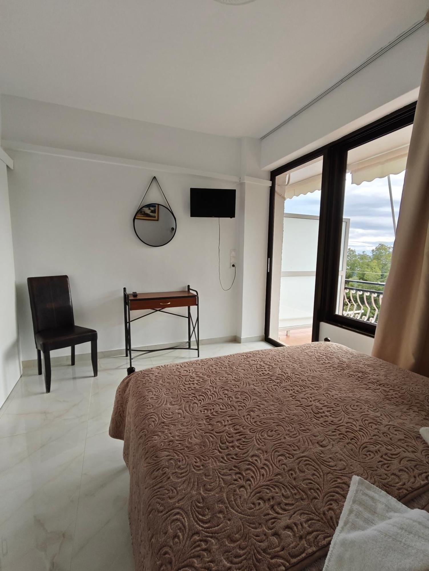 Lions 2 Studios & Apartments, Poros Island. Poros Town Ngoại thất bức ảnh