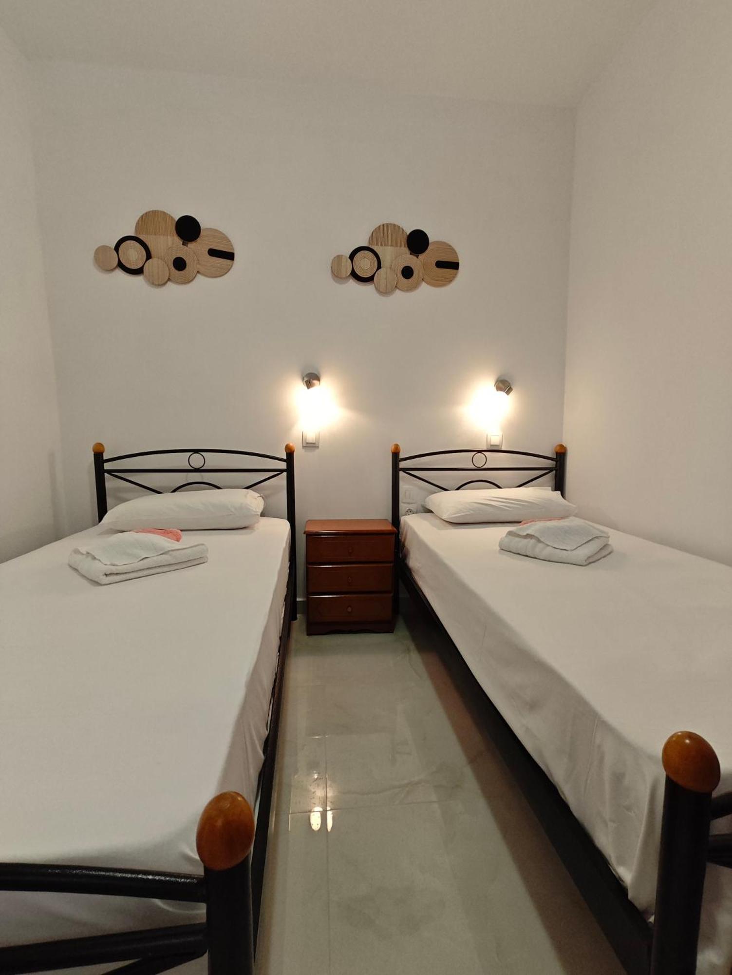 Lions 2 Studios & Apartments, Poros Island. Poros Town Ngoại thất bức ảnh