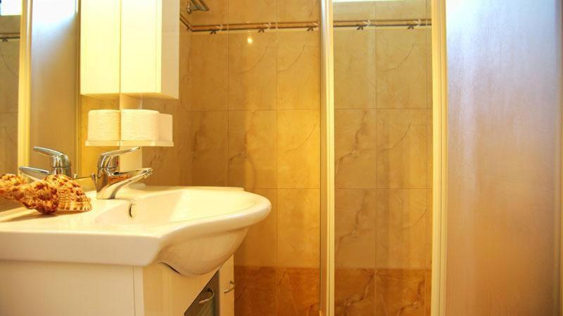 Lions 2 Studios & Apartments, Poros Island. Poros Town Ngoại thất bức ảnh